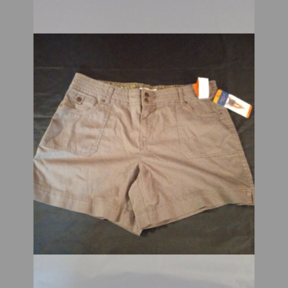 Dakota Blue Women's Mid Rise Shorts